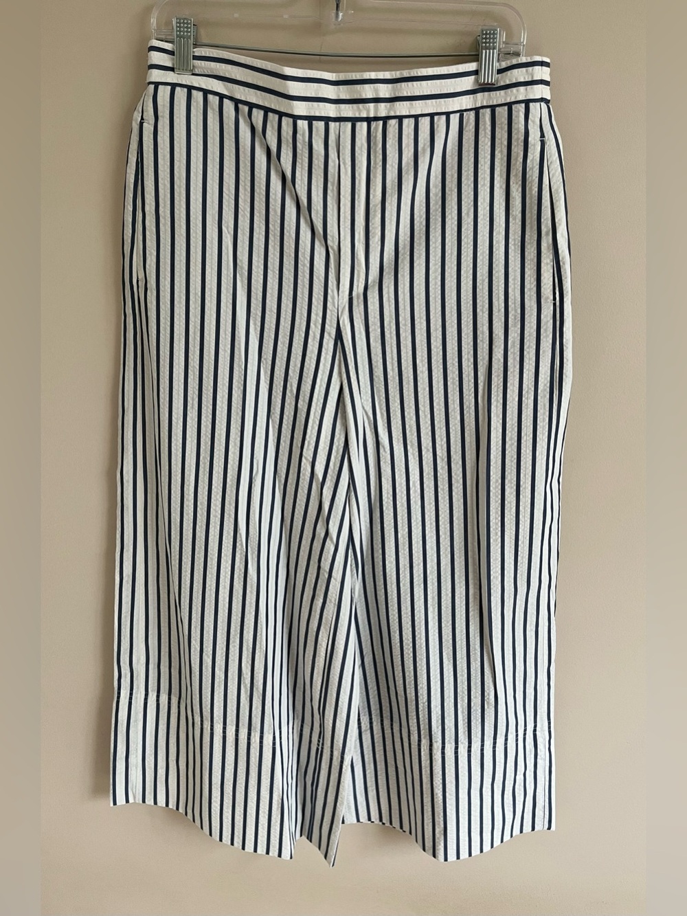 NWT-Banana Republic Factory Seersucker Wide-Leg Cropped Pant, Medium